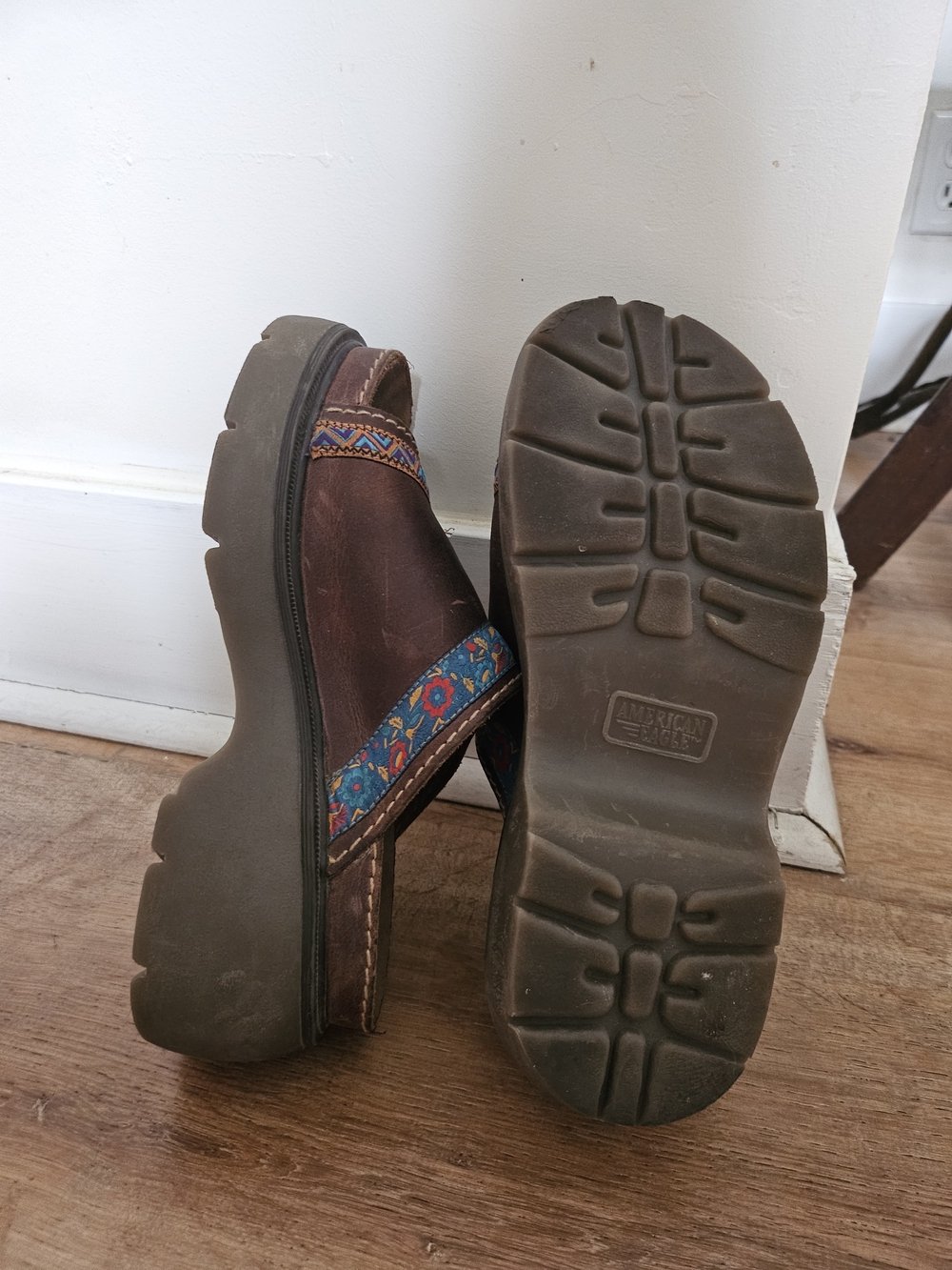 Brown Leather Platform Slide Sandals with Embroidered Trim - Picture 4 of 6